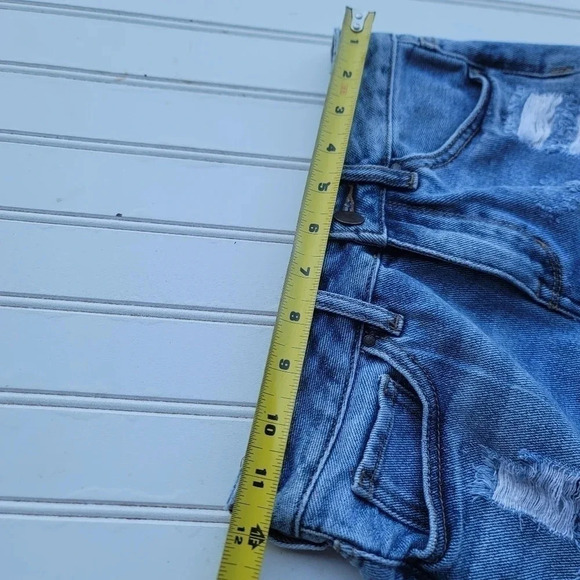 Bullhead Denim Co. Women's Size 1/ 22 Blue High Rise Jeans Shorts Distressed - Picture 4 of 10